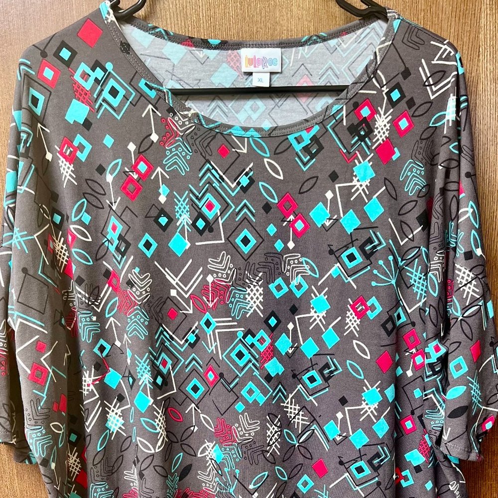 $35 LuLaRoe ladies Irma High/Low gray with Native American influence size XL